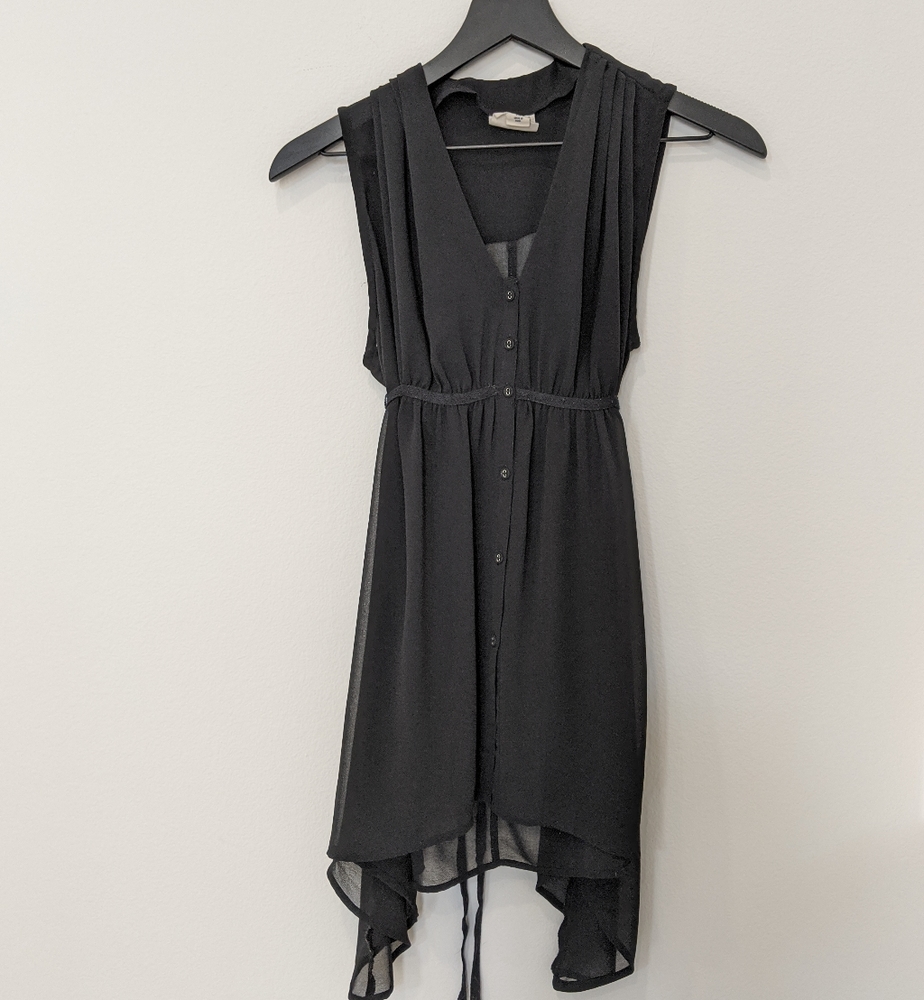 Converse asymmetric sheer flowy button up tunic